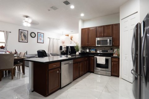 Villa ou maison à vendre à Miramar, Floride: 4 chambres, 162.76 m2 № 2146332 - photo 9