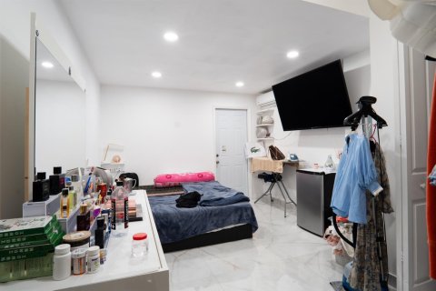 Villa ou maison à vendre à Miramar, Floride: 4 chambres, 162.76 m2 № 2146332 - photo 14