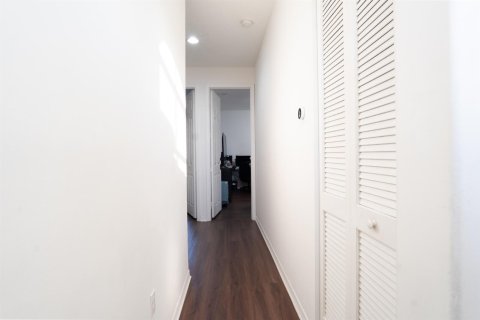 Villa ou maison à vendre à Miramar, Floride: 4 chambres, 162.76 m2 № 2146332 - photo 12