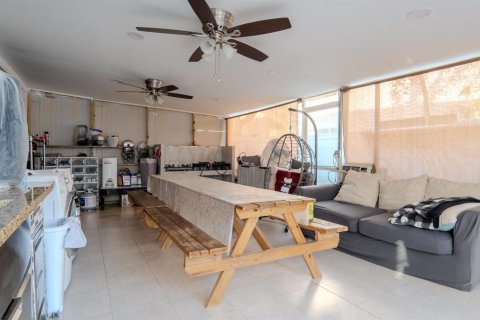 Villa ou maison à vendre à Miramar, Floride: 4 chambres, 162.76 m2 № 2146332 - photo 6