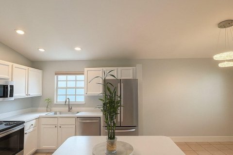 Condo in Port St. Lucie, Florida, 2 bedrooms  № 2083590 - photo 9