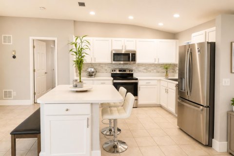 Condo in Port St. Lucie, Florida, 2 bedrooms  № 2083590 - photo 8