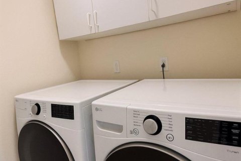 Condo in Port St. Lucie, Florida, 2 bedrooms  № 2083590 - photo 16