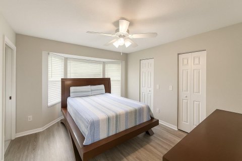 Condo in Port St. Lucie, Florida, 2 bedrooms  № 2083590 - photo 13