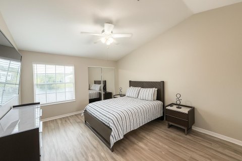 Condo in Port St. Lucie, Florida, 2 bedrooms  № 2083590 - photo 10
