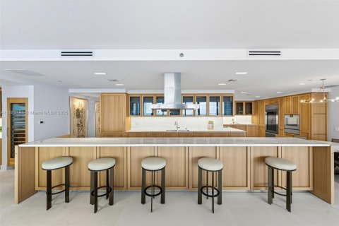 Condominio en venta en Miami Beach, Florida, 6 dormitorios, 723.62 m2 № 2021453 - foto 8