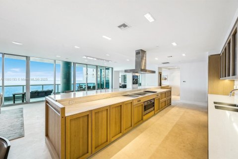 Condominio en venta en Miami Beach, Florida, 6 dormitorios, 723.62 m2 № 2021453 - foto 13