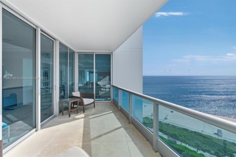 Condominio en venta en Miami Beach, Florida, 6 dormitorios, 723.62 m2 № 2021453 - foto 23