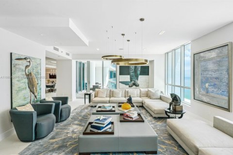 Condominio en venta en Miami Beach, Florida, 6 dormitorios, 723.62 m2 № 2021453 - foto 3