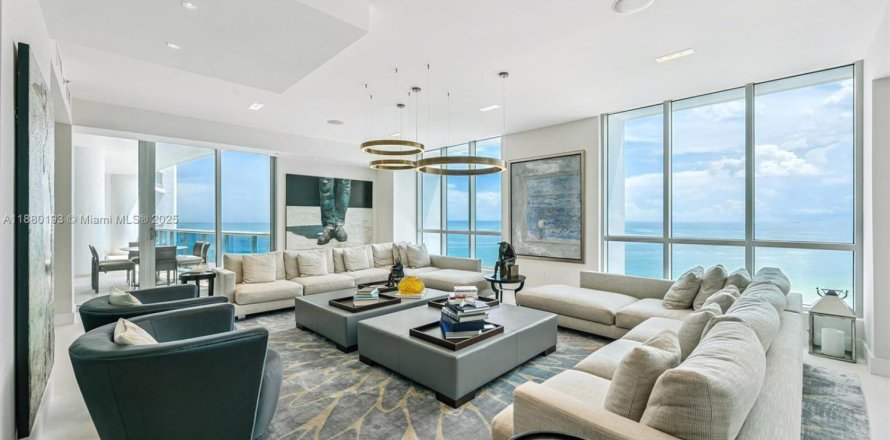 Condominio en Miami Beach, Florida, 6 dormitorios  № 2021453