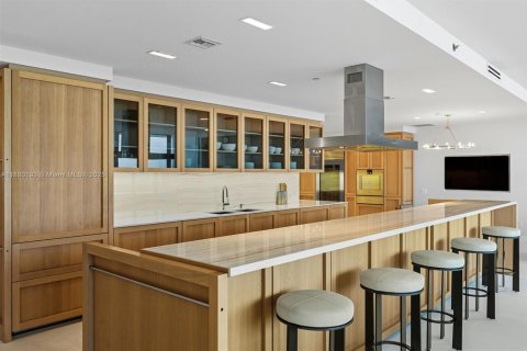 Condominio en venta en Miami Beach, Florida, 6 dormitorios, 723.62 m2 № 2021453 - foto 9