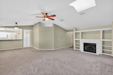 House in Gainesville, Florida 4 bedrooms, 177.44 sq.m. № 2218108 - photo 6