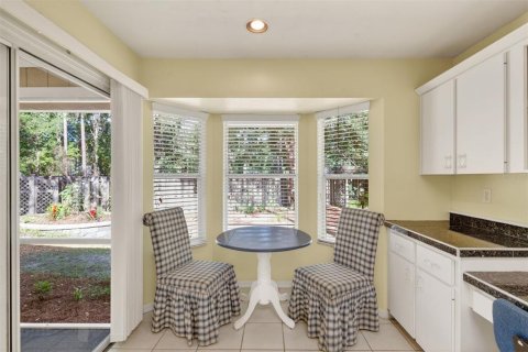 House in Gainesville, Florida 4 bedrooms, 177.44 sq.m. № 2218108 - photo 10