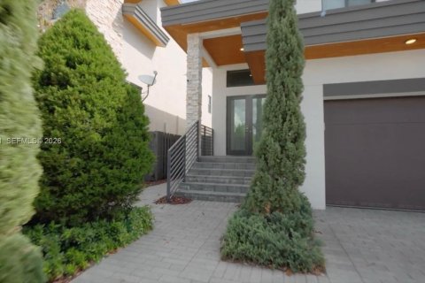 Купить виллу или дом в Дорал, Флорида 4 спальни, 258.73м2, № 2154086 - фото 17
