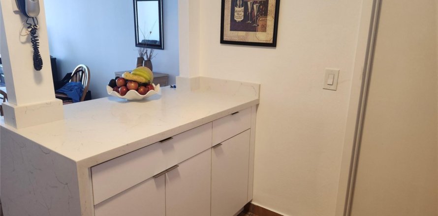 Condominio en Hollywood, Florida, 1 dormitorio  № 1103453
