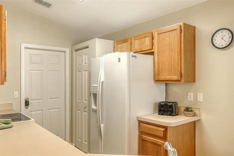 House in Sarasota, Florida 3 bedrooms, 126.16 sq.m. № 2212283 - photo 15