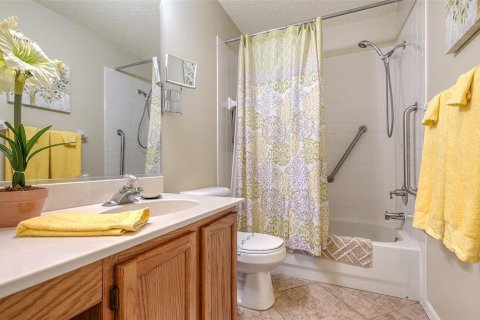 House in Sarasota, Florida 3 bedrooms, 126.16 sq.m. № 2212283 - photo 23