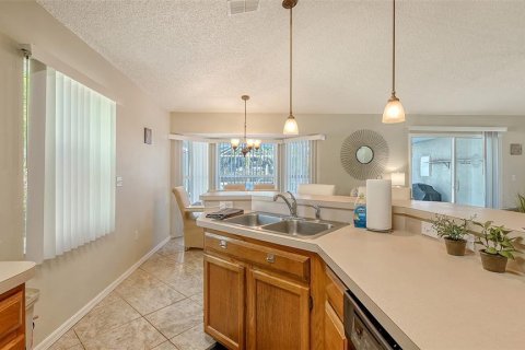 House in Sarasota, Florida 3 bedrooms, 126.16 sq.m. № 2212283 - photo 16