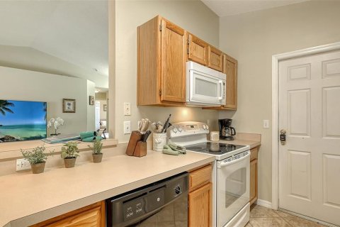 House in Sarasota, Florida 3 bedrooms, 126.16 sq.m. № 2212283 - photo 14