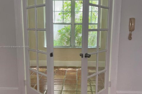 Copropriété à vendre à Miami Beach, Floride: 47.38 m2 № 1950346 - photo 18