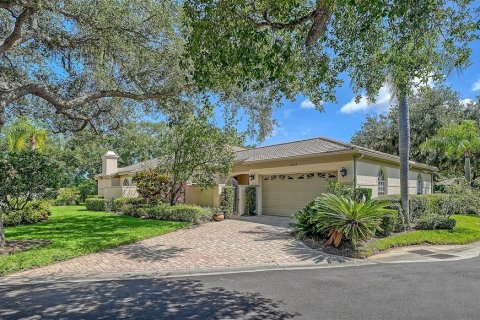 House in Sarasota, Florida 3 bedrooms, 172.43 sq.m. № 2259096 - photo 2