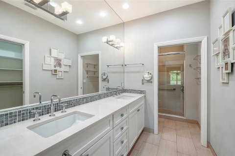 House in Sarasota, Florida 3 bedrooms, 172.43 sq.m. № 2259096 - photo 13