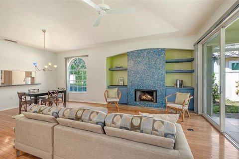 House in Sarasota, Florida 3 bedrooms, 172.43 sq.m. № 2259096 - photo 15