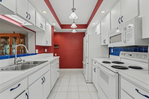 Купить виллу или дом в Нью-Порт-Ричи, Флорида 7 комнат, 154.4м2, № 2147479 - фото 12