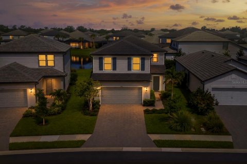 Villa ou maison à Lakewood Ranch, Floride 5 chambres, 245.08 m2 № 2149780