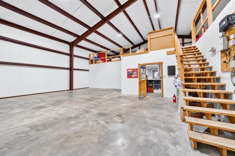 Propiedad comercial en venta en Bronson, Florida, 305.65 m2 № 2410552 - foto 23