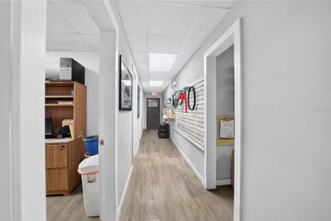 Propiedad comercial en venta en Bronson, Florida, 305.65 m2 № 2410552 - foto 11