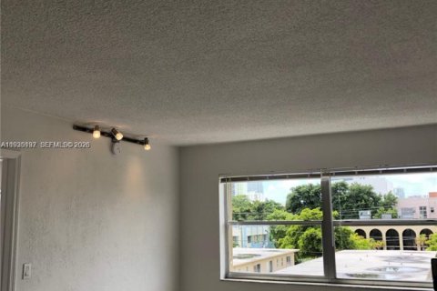 Copropriété à vendre à Miami, Floride: 1 chambre, 59.27 m2 № 2046235 - photo 2