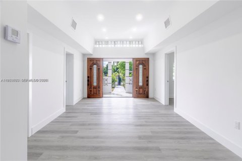 Снять в аренду виллу или дом в Майами, Флорида 3 спальни, 103.12м2, № 2005637 - фото 7