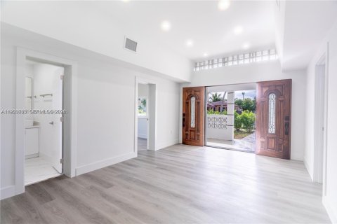 Снять в аренду виллу или дом в Майами, Флорида 3 спальни, 103.12м2, № 2005637 - фото 8