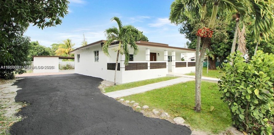 Дом в Майами, Флорида 3 спальни, 103.12м2 № 2005637