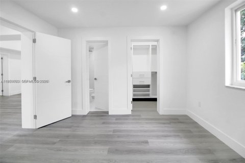 Снять в аренду виллу или дом в Майами, Флорида 3 спальни, 103.12м2, № 2005637 - фото 12