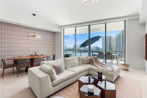 Condominio en venta en Aventura, Florida, 4 dormitorios, 214.33 m2 № 1818146 - foto 12