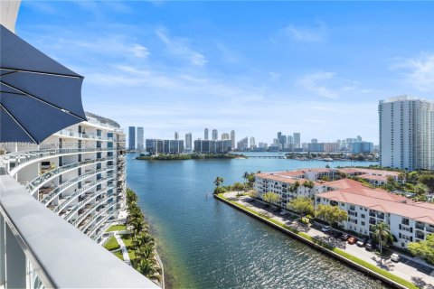 Condominio en venta en Aventura, Florida, 4 dormitorios, 214.33 m2 № 1818146 - foto 1