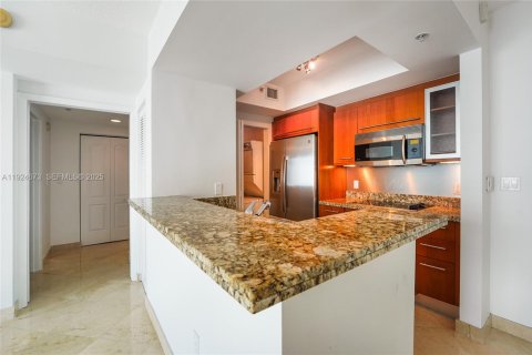 Condominio en venta en Miami Beach, Florida, 1 dormitorio, 63.73 m2 № 2038971 - foto 2