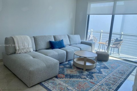 Condominio en venta en Miami Beach, Florida, 1 dormitorio, 63.73 m2 № 2038971 - foto 3