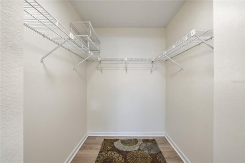 Condo in Saint Petersburg, Florida, 2 bedrooms № 2224283 - photo 16