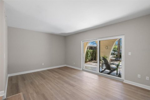 Condominio en venta en Treasure Island, Florida, 1 dormitorio, 72.93 m2 № 2099866 - foto 19