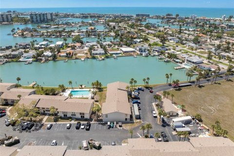 Condominio en venta en Treasure Island, Florida, 1 dormitorio, 72.93 m2 № 2099866 - foto 30
