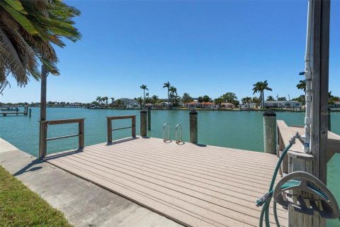 Condominio en venta en Treasure Island, Florida, 1 dormitorio, 72.93 m2 № 2099866 - foto 25