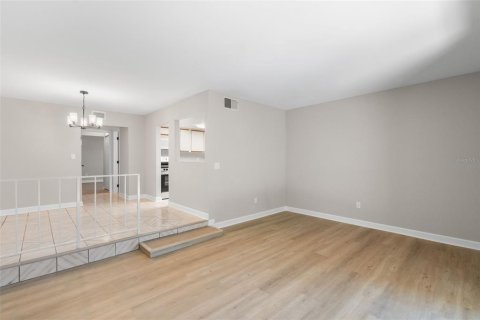 Condominio en venta en Treasure Island, Florida, 1 dormitorio, 72.93 m2 № 2099866 - foto 18