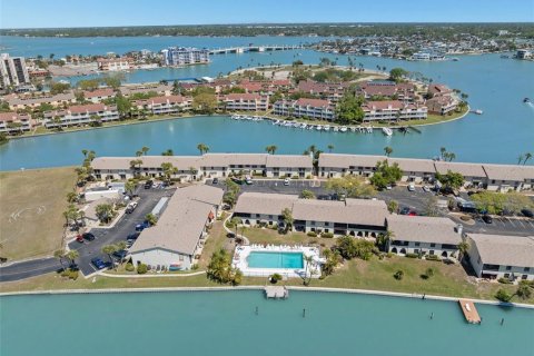 Condominio en venta en Treasure Island, Florida, 1 dormitorio, 72.93 m2 № 2099866 - foto 28
