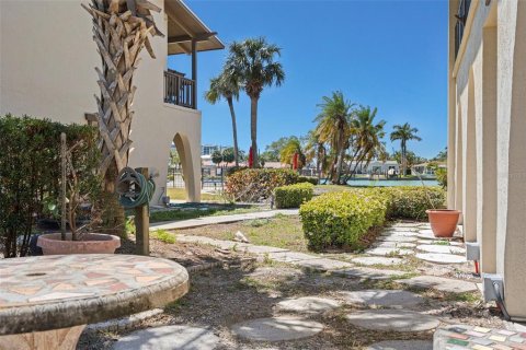Condominio en venta en Treasure Island, Florida, 1 dormitorio, 72.93 m2 № 2099866 - foto 21