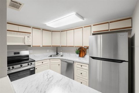 Condominio en venta en Treasure Island, Florida, 1 dormitorio, 72.93 m2 № 2099866 - foto 10