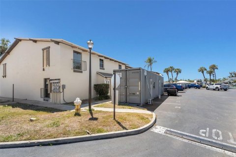 Condominio en venta en Treasure Island, Florida, 1 dormitorio, 72.93 m2 № 2099866 - foto 23