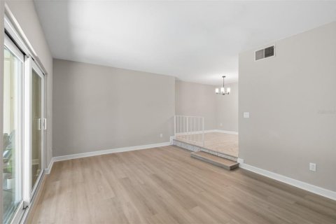Condominio en venta en Treasure Island, Florida, 1 dormitorio, 72.93 m2 № 2099866 - foto 20